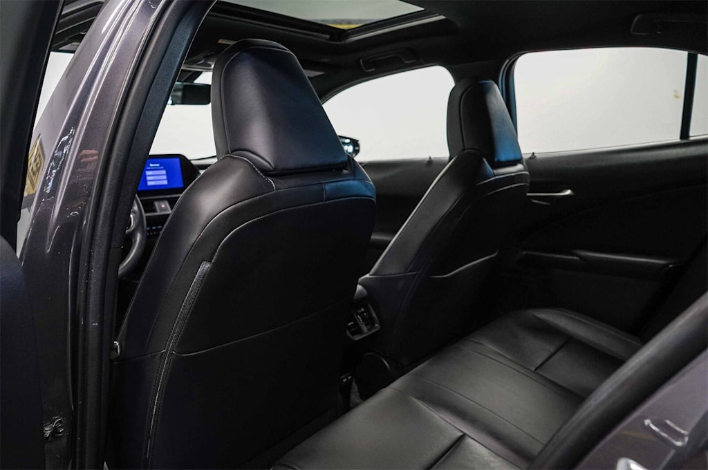 Thumbnail: 2024 Lexus UX - 11