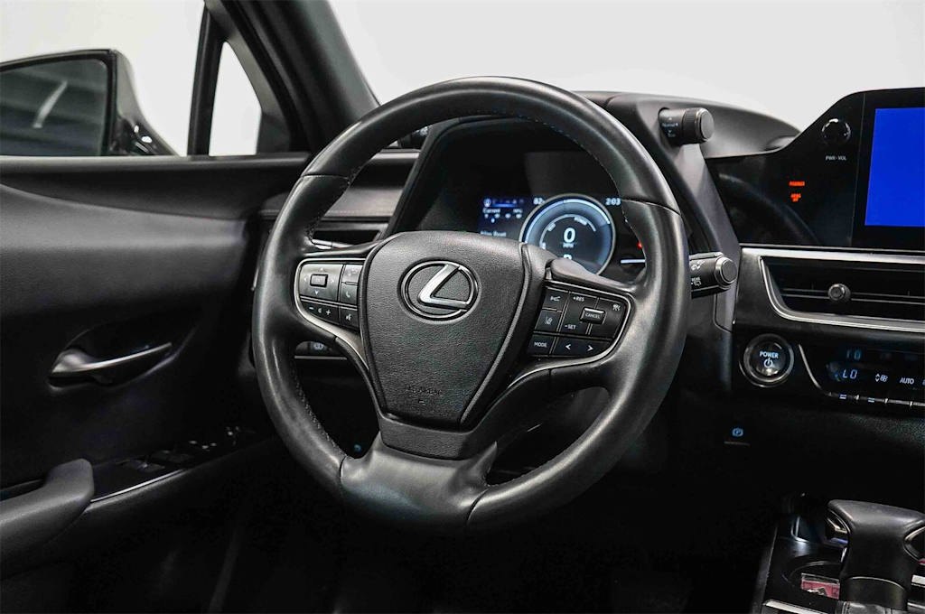 Thumbnail: 2024 Lexus UX - 12