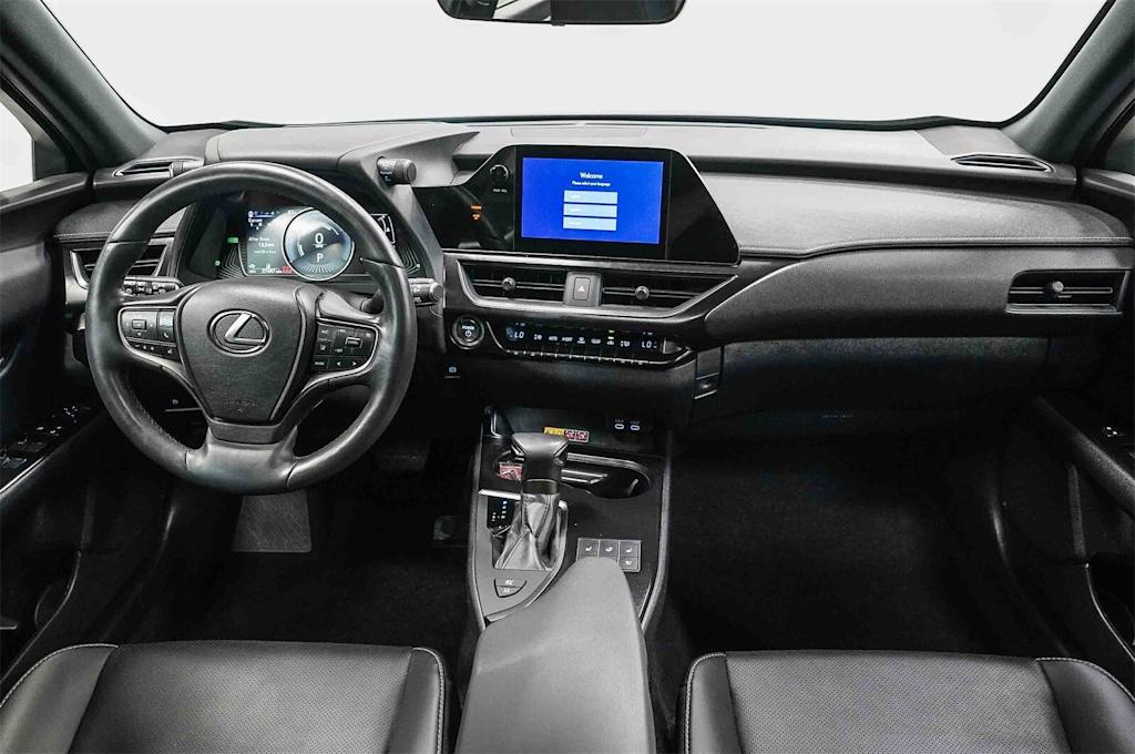 Thumbnail: 2024 Lexus UX - 2