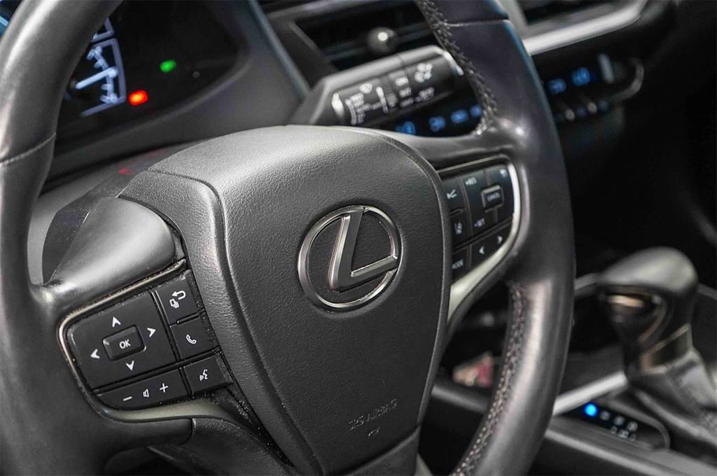 Thumbnail: 2024 Lexus UX - 25