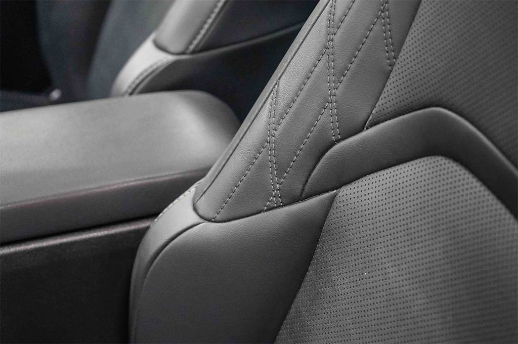 Thumbnail: 2024 Lexus UX - 10