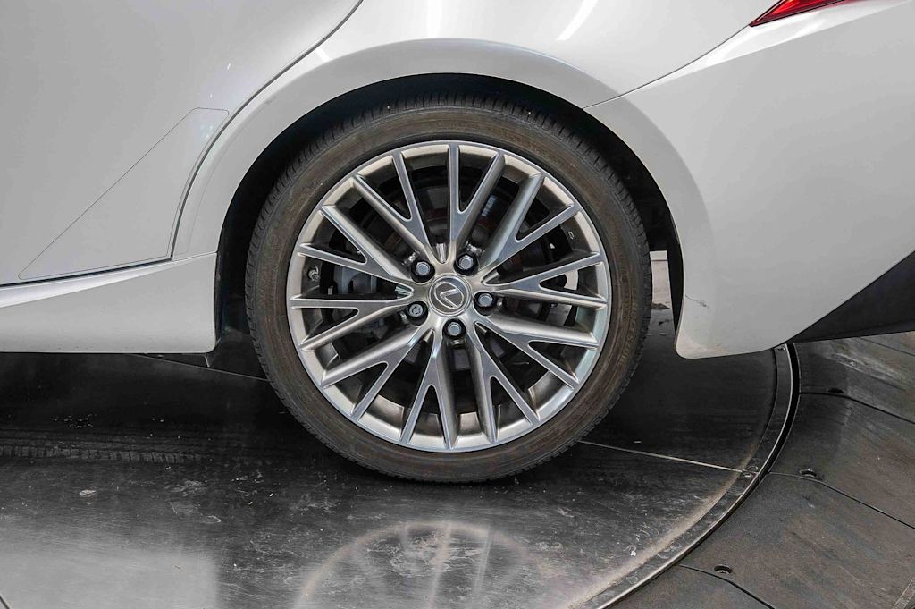 Thumbnail: 2019 Lexus IS - 22