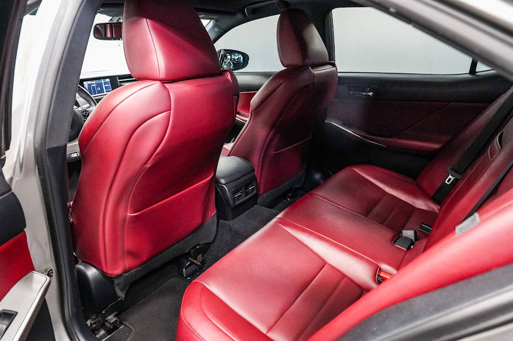Thumbnail: 2016 Lexus IS - 12