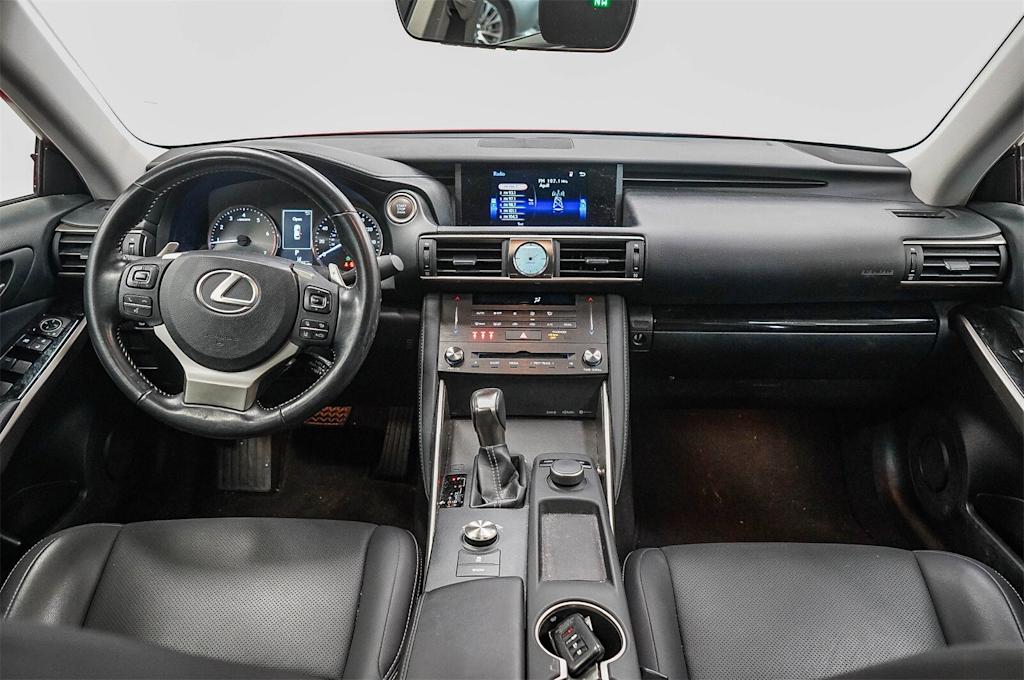 Thumbnail: 2019 Lexus IS - 2
