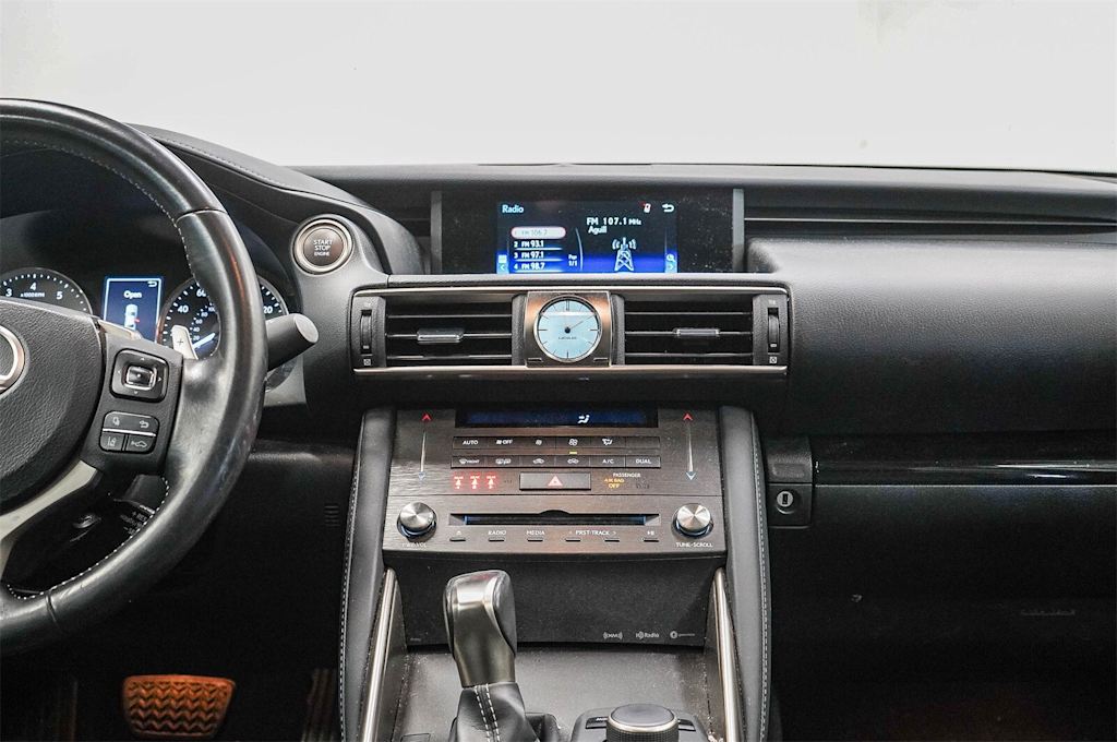 Thumbnail: 2019 Lexus IS - 8