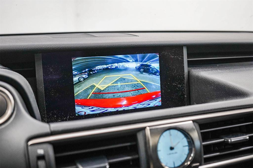 Thumbnail: 2019 Lexus IS - 13