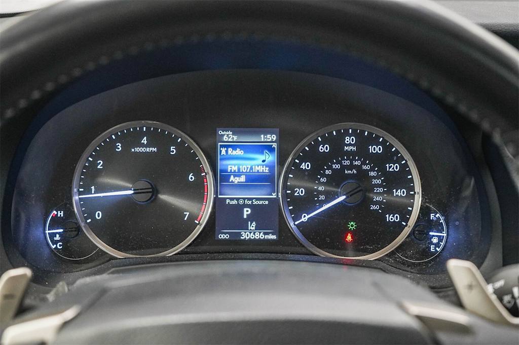 Thumbnail: 2019 Lexus IS - 15