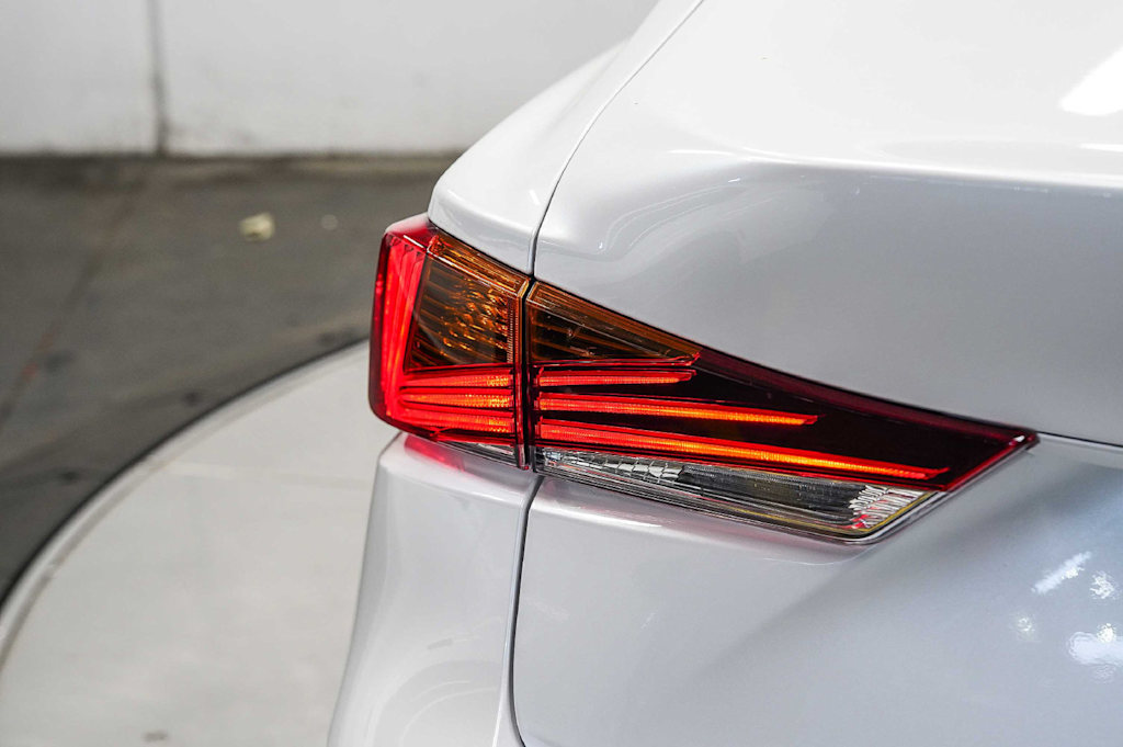 Thumbnail: 2019 Lexus IS - 17