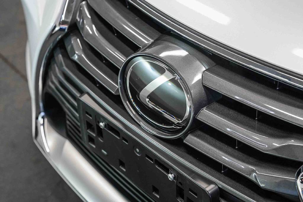 Thumbnail: 2019 Lexus IS - 5