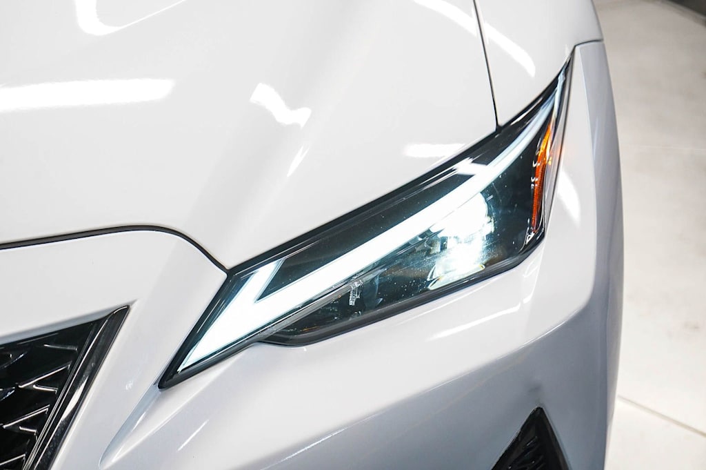 Thumbnail: 2025 Lexus ES - 18