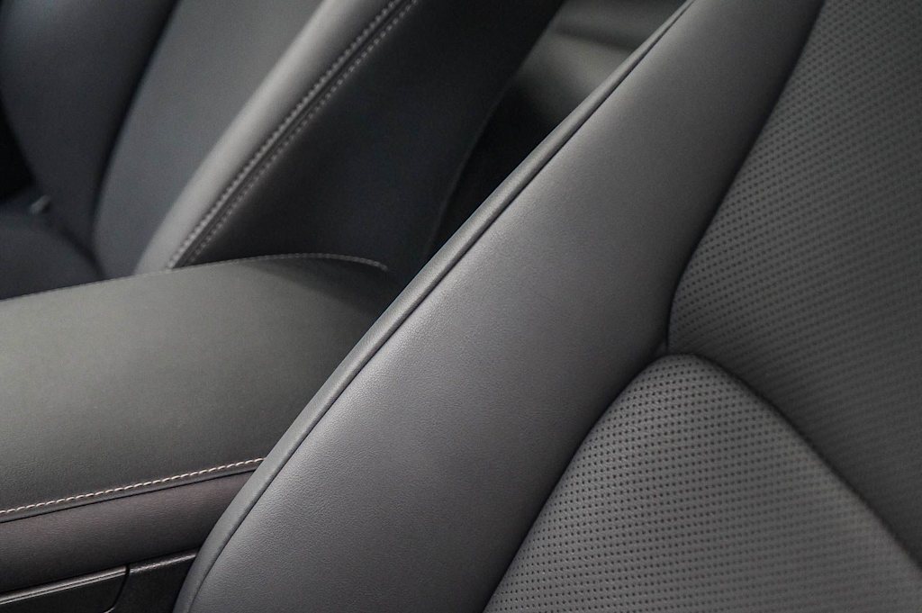 Thumbnail: 2025 Lexus ES - 21