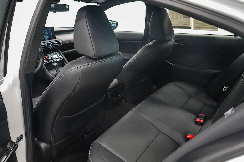 Thumbnail: 2025 Lexus ES - 9