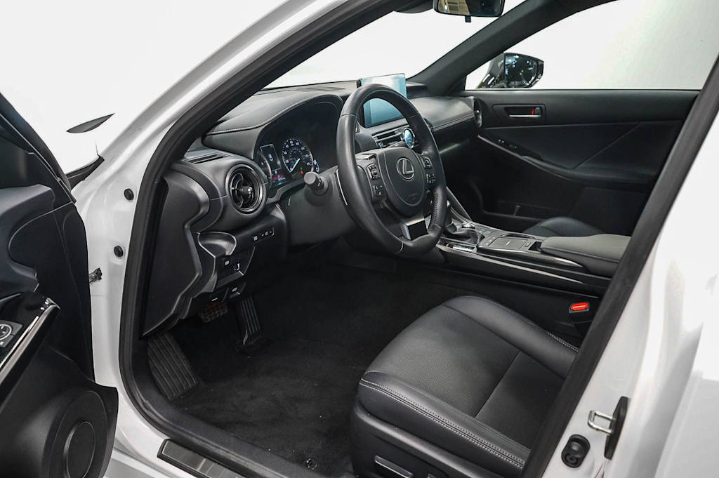 Thumbnail: 2025 Lexus ES - 8