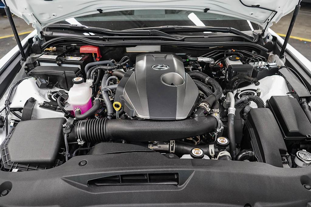 Thumbnail: 2025 Lexus ES - 6