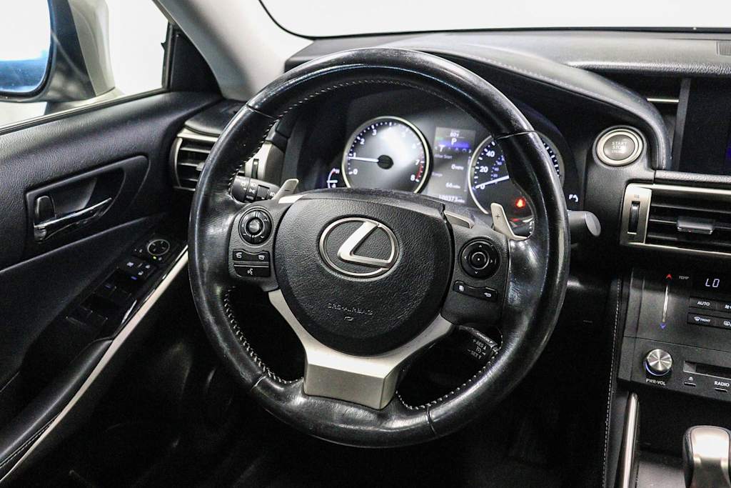 Thumbnail: 2016 Lexus IS - 12