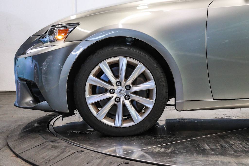Thumbnail: 2016 Lexus IS - 6