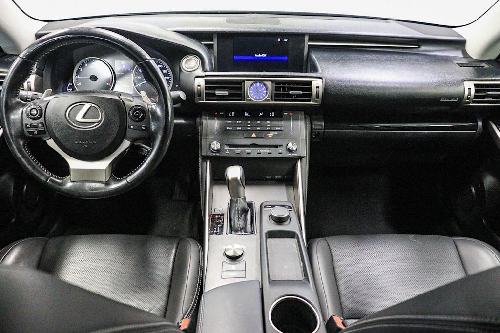 Thumbnail: 2016 Lexus IS - 8