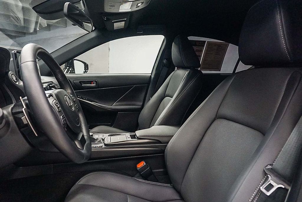 Thumbnail: 2025 Lexus ES - 10