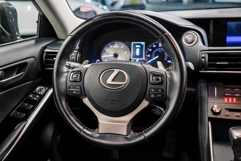 2019 Lexus IS 300 7