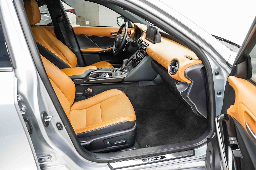 Thumbnail: 2025 Lexus ES - 9