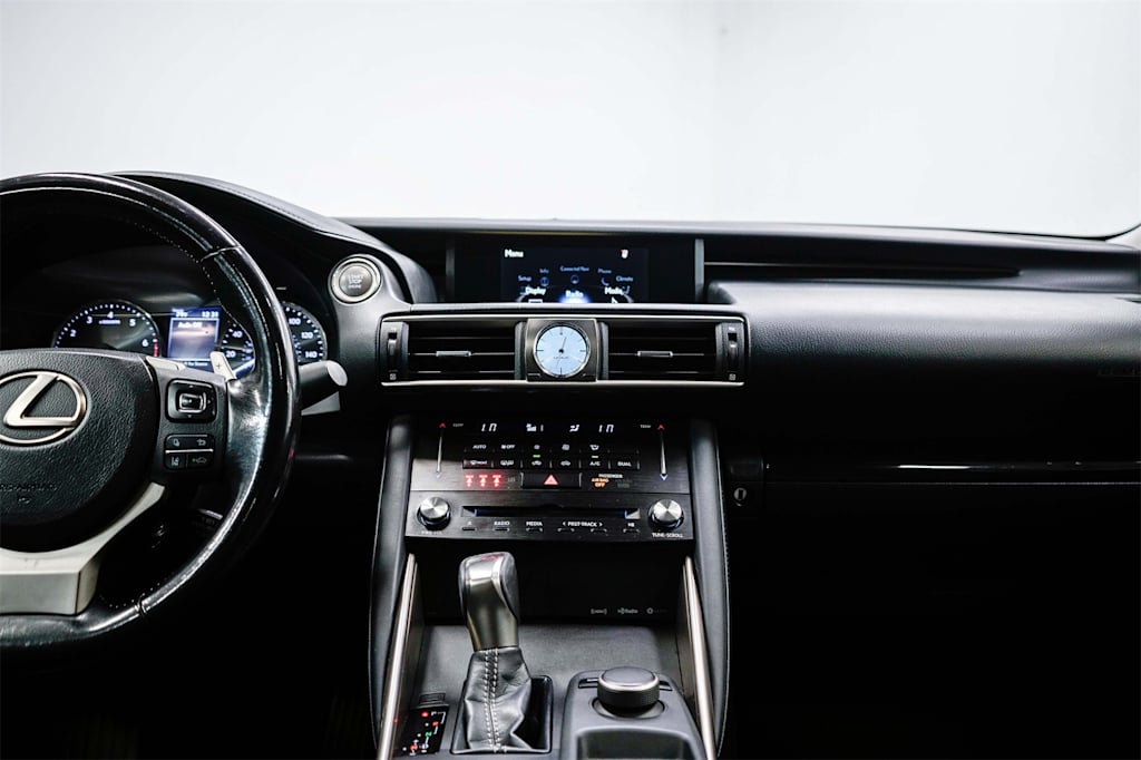Thumbnail: 2017 Lexus IS - 8
