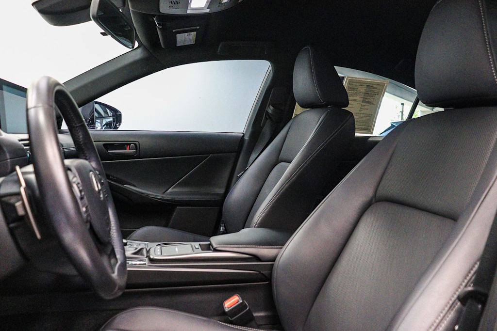 Thumbnail: 2024 Lexus ES - 9