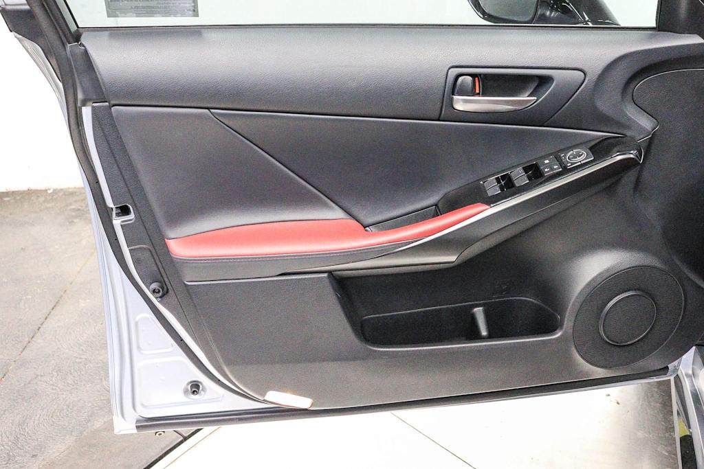Thumbnail: 2024 Lexus ES - 26