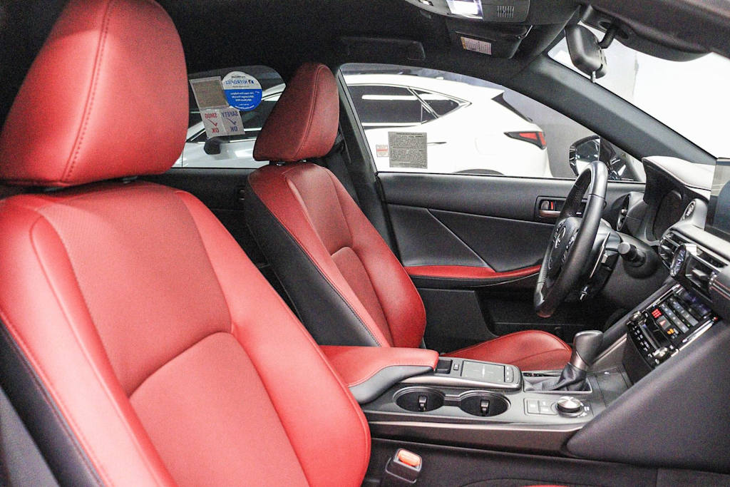 Thumbnail: 2024 Lexus ES - 8