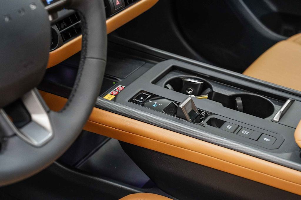 Thumbnail: 2026 Lexus ES - 12