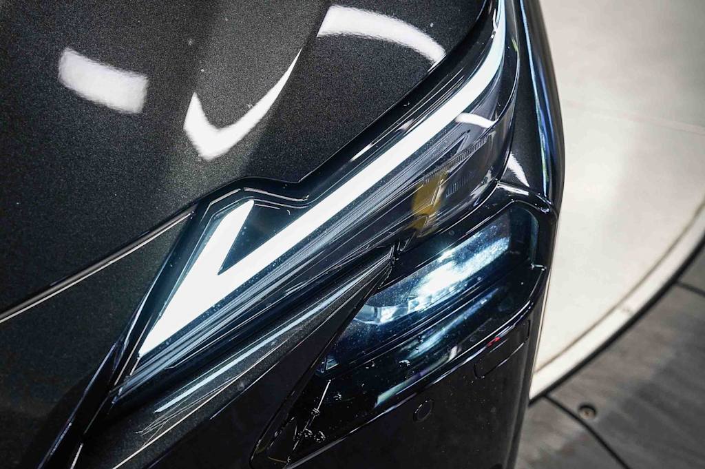 Thumbnail: 2026 Lexus ES - 19