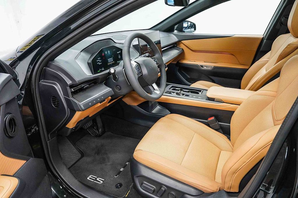 Thumbnail: 2026 Lexus ES - 9