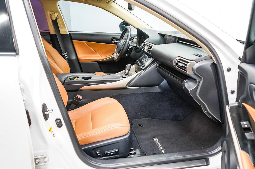 2014 Lexus IS 250 9