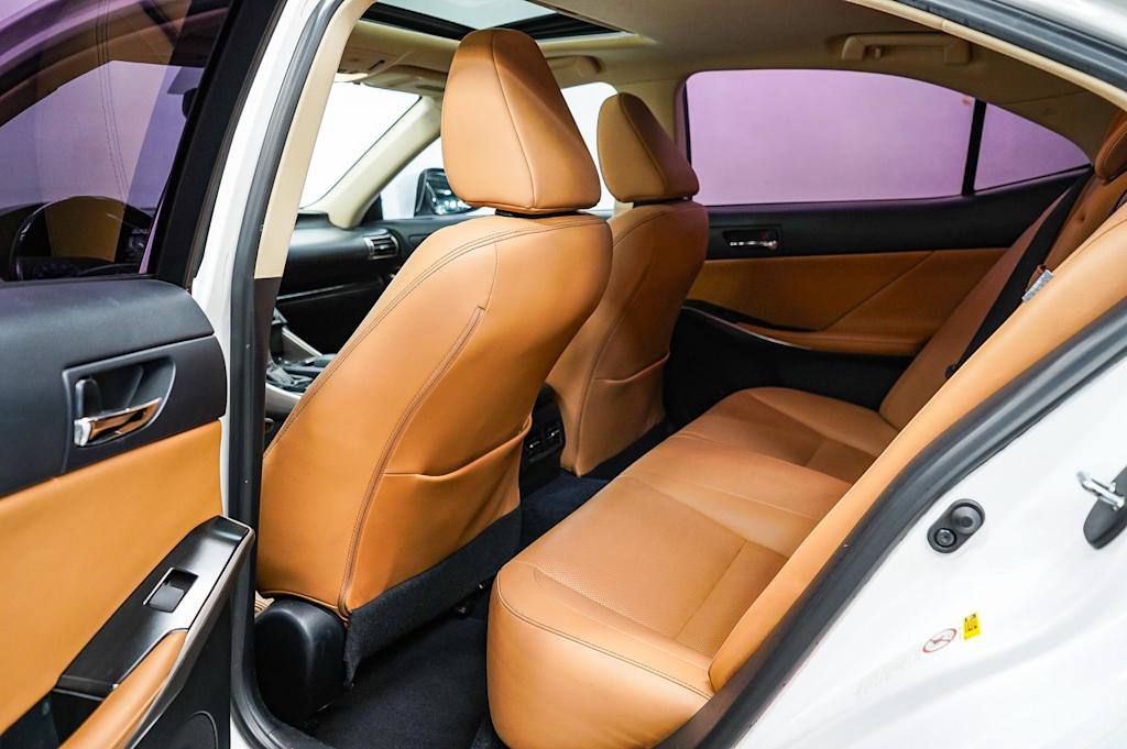 2014 Lexus IS 250 11