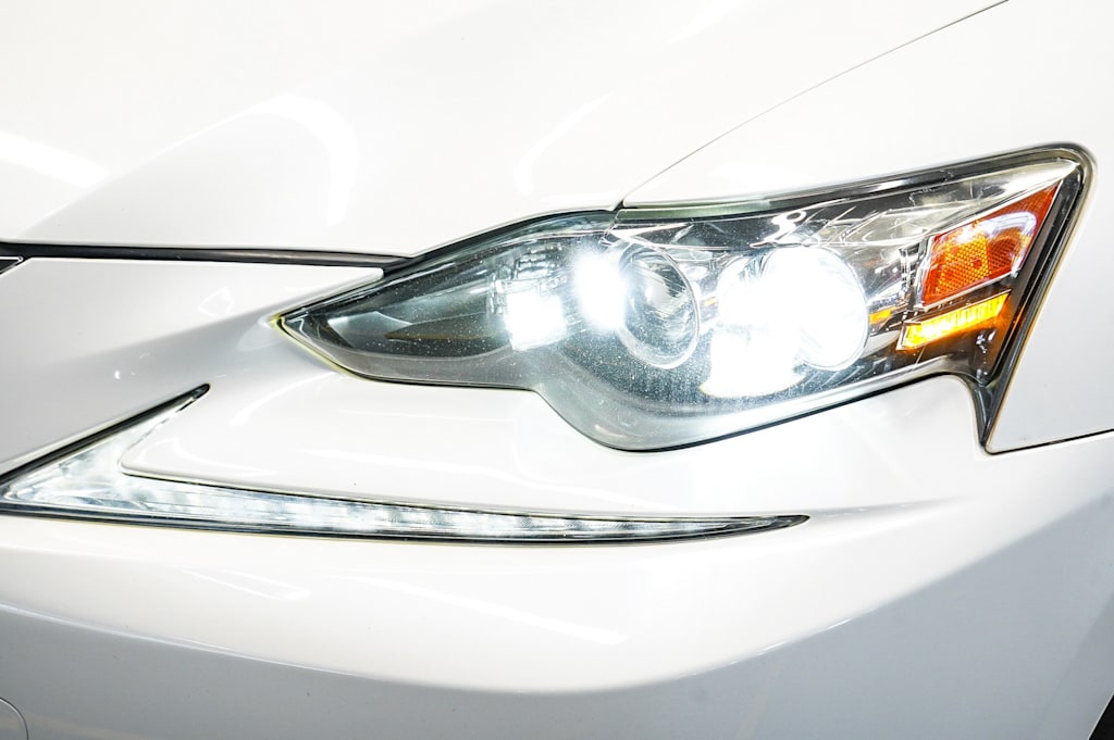2014 Lexus IS 250 21