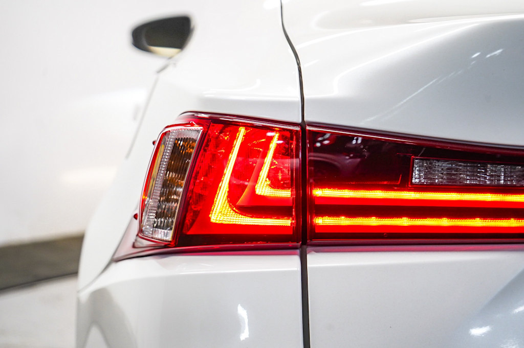 2014 Lexus IS 250 23