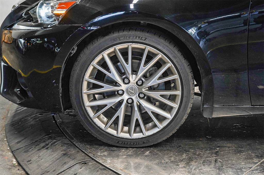 Thumbnail: 2015 Lexus IS - 7