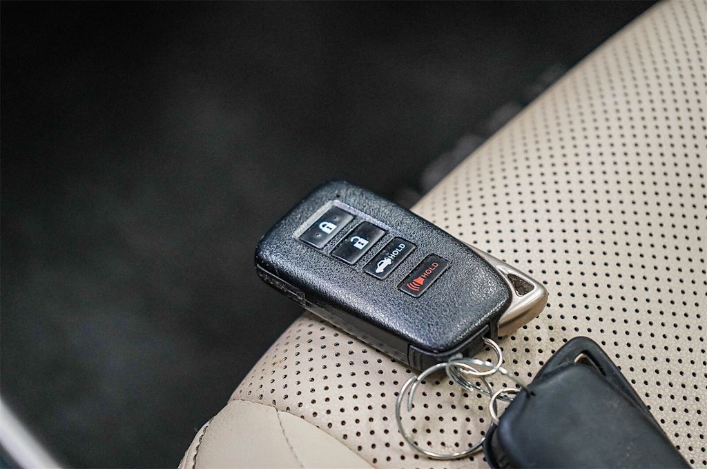 Thumbnail: 2015 Lexus IS - 18