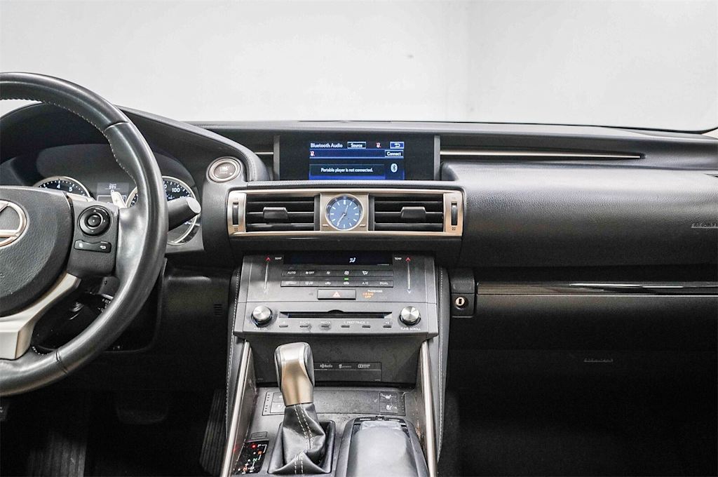 Thumbnail: 2015 Lexus IS - 9