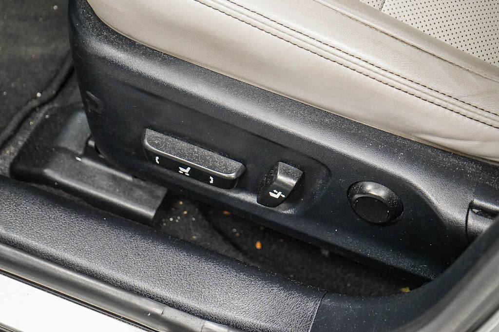 Thumbnail: 2015 Lexus IS - 27