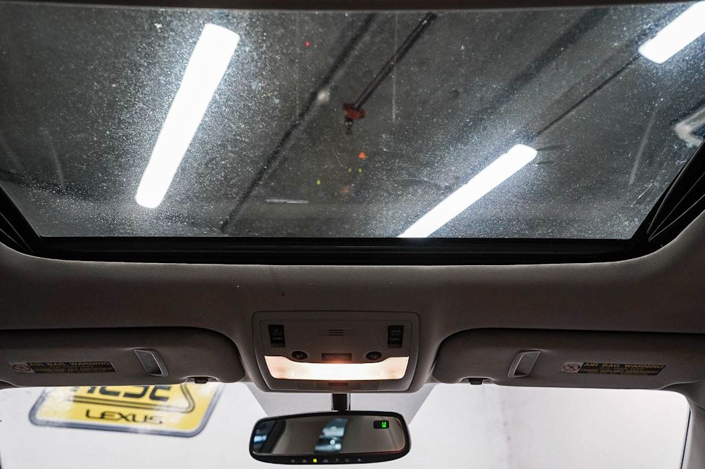 Thumbnail: 2015 Lexus IS - 23