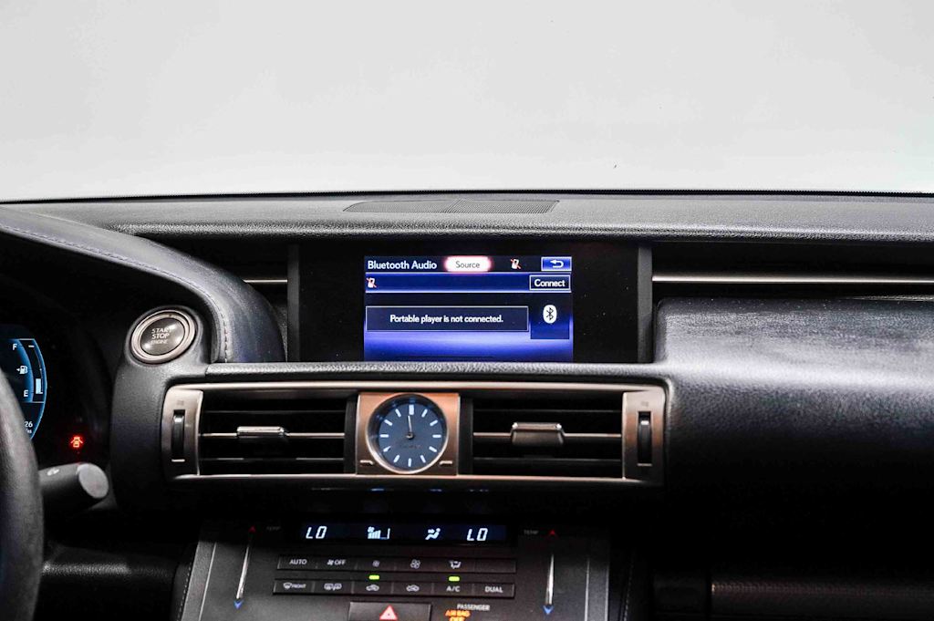Thumbnail: 2015 Lexus IS - 23