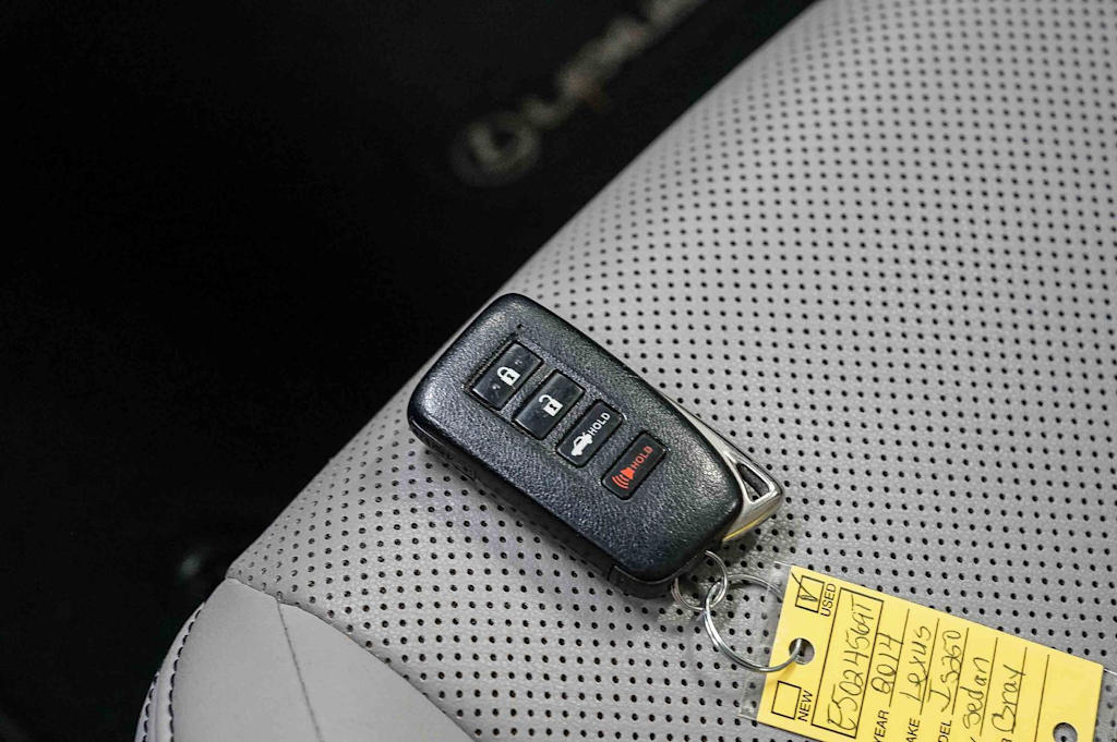 Thumbnail: 2014 Lexus IS - 18