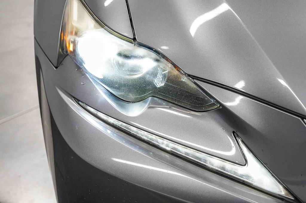 Thumbnail: 2014 Lexus IS - 21