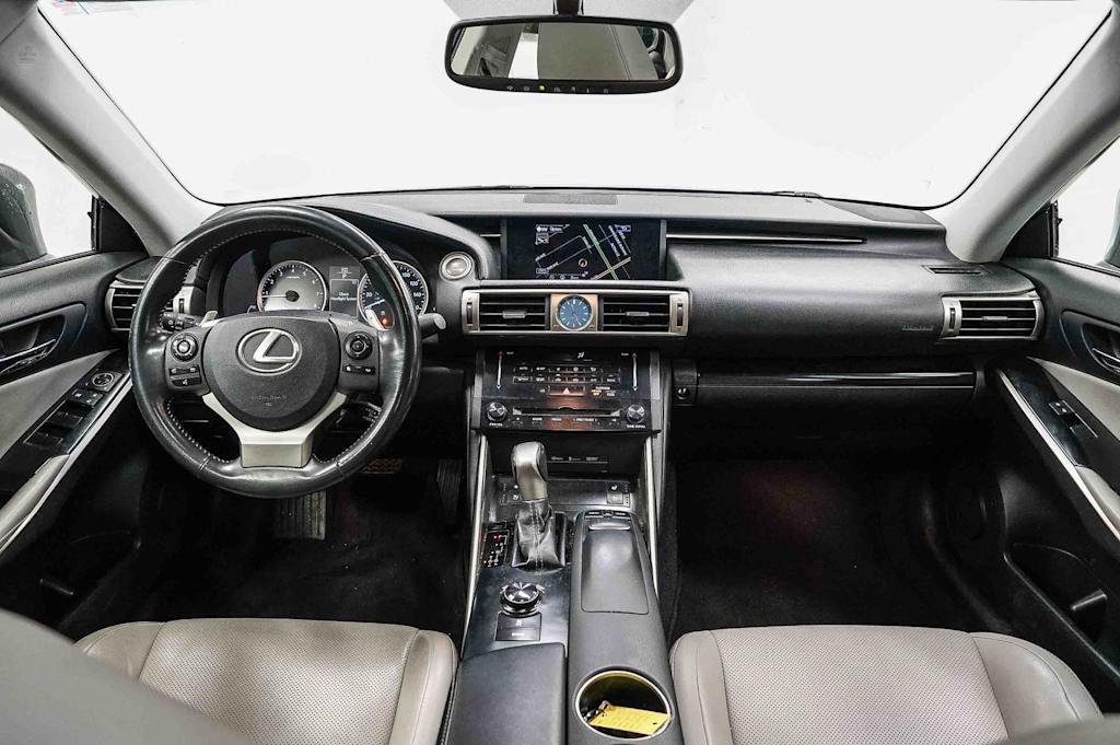 Thumbnail: 2014 Lexus IS - 2