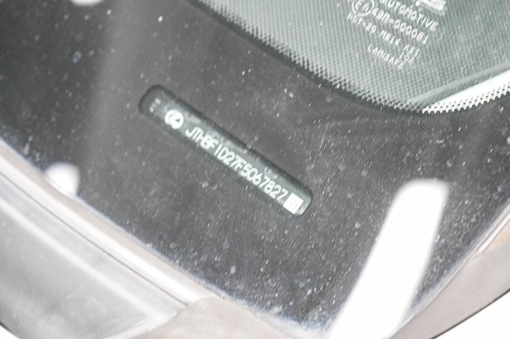 Thumbnail: 2015 Lexus IS - 29