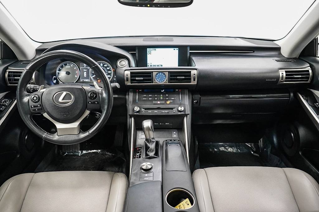 Thumbnail: 2015 Lexus IS - 2