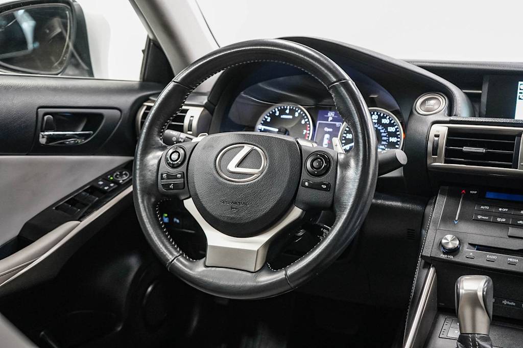 Thumbnail: 2015 Lexus IS - 12