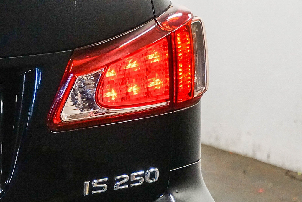 Thumbnail: 2011 Lexus IS - 23