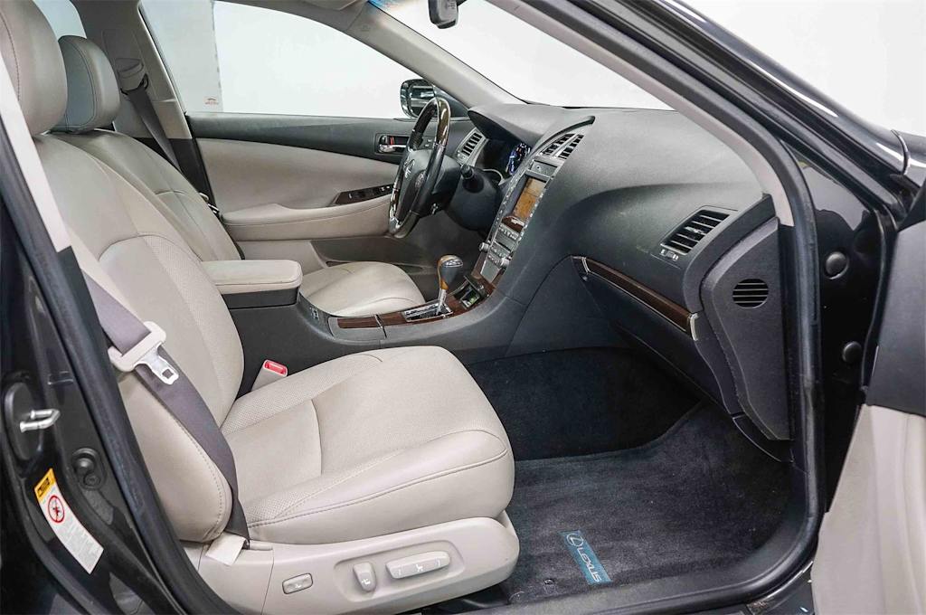Thumbnail: 2010 Lexus ES - 10