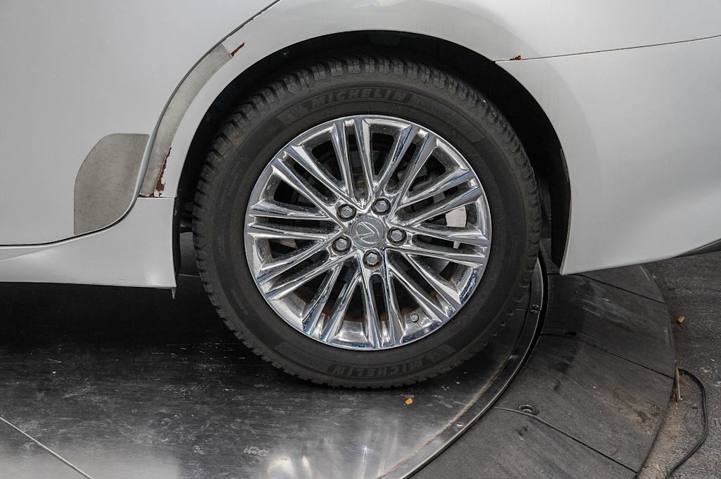 Thumbnail: 2013 Lexus ES - 22